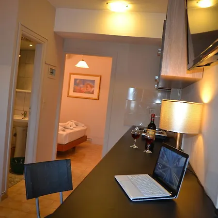 Aparthotel The 