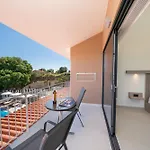 Ξενοδοχείο με διαμερίσματα The 